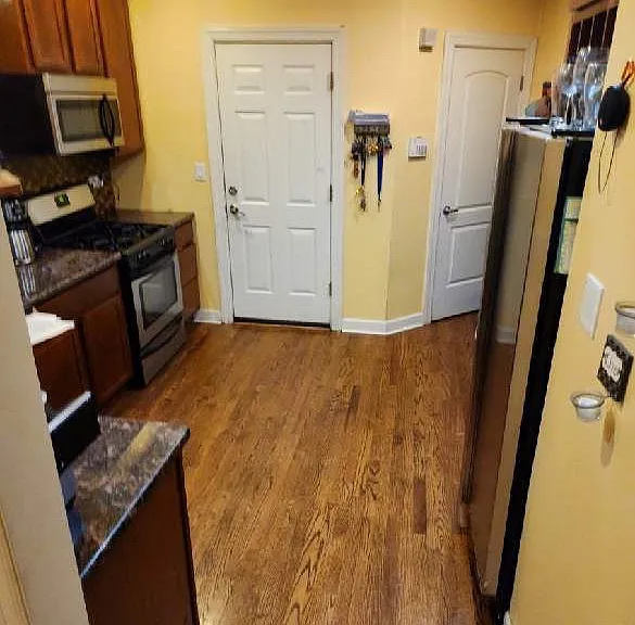 6121 N Mozart St #1 — Photo 3