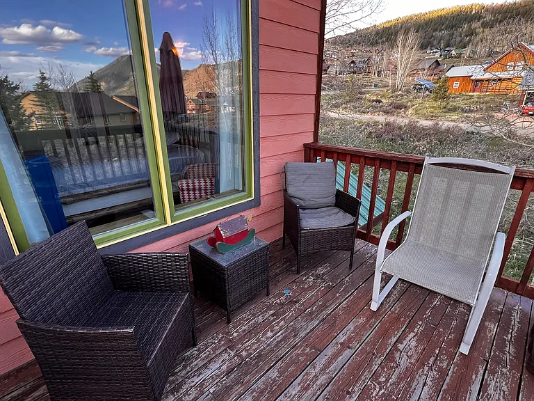 Deck, outside bedroom 2