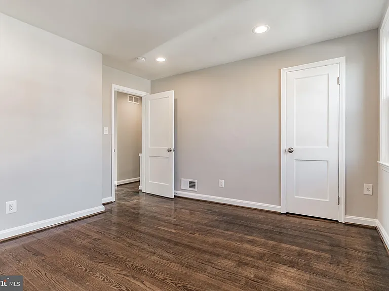 413 Rogers Ave — Photo 21