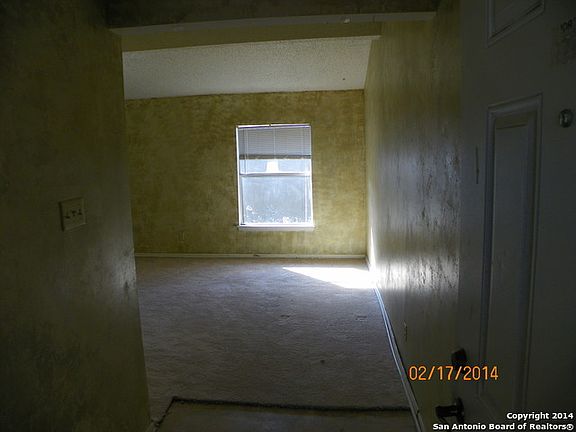 3rd image of 1235 Longmont Dr