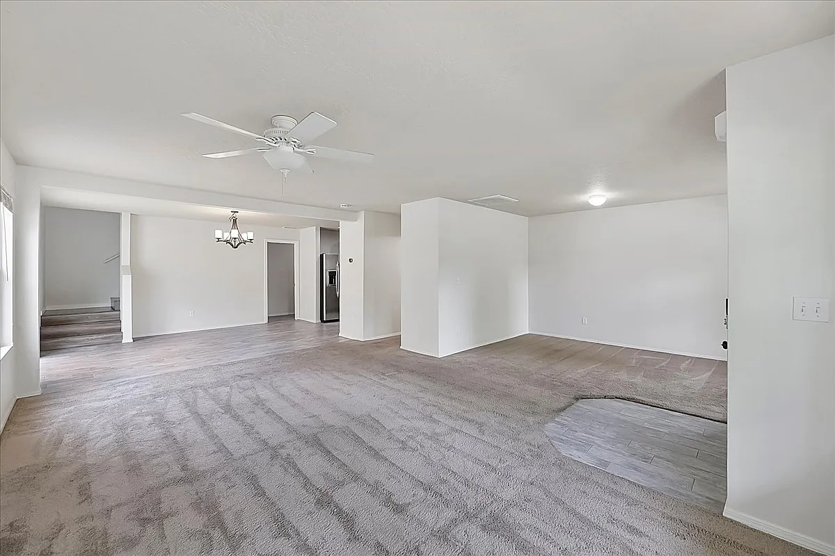 3 bed, 2.5 bath, 2208 sqft, $2,400 — Photo 4