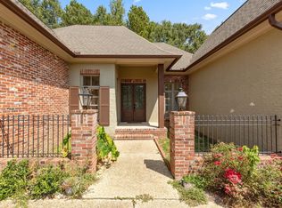 108 Wild Mdws, Hattiesburg, MS 39402