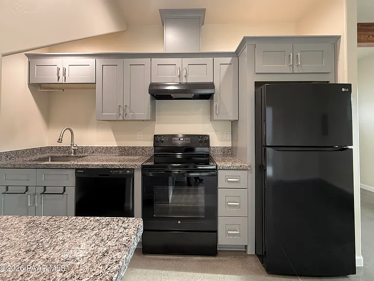 720 N Walnut St #1 — Photo 10