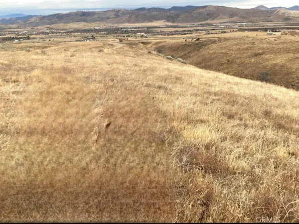 183 Siskiyou Dr, Tehachapi, CA 93561