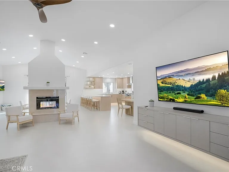 68135 Tachevah Dr — Photo 6