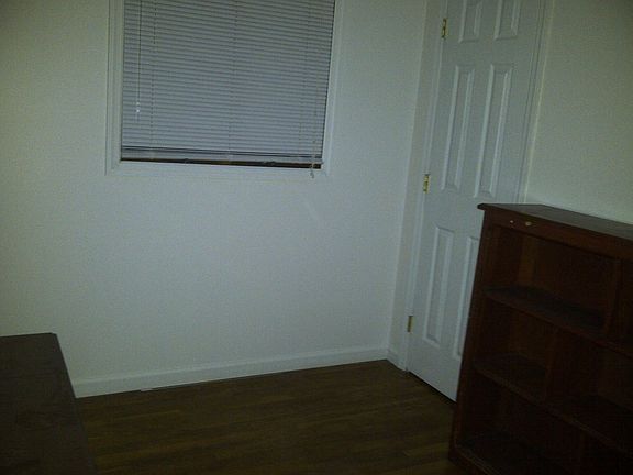 5th image of 22 Champlain St