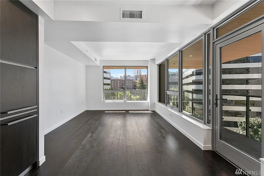 1 bed, 686 sqft, $2,950 — Photo 3