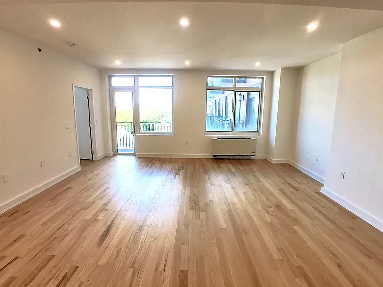 1115 Broadway #2H — Photo 1
