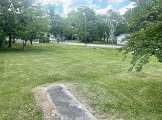 613 S Mountain St, Smithville, TN 37166