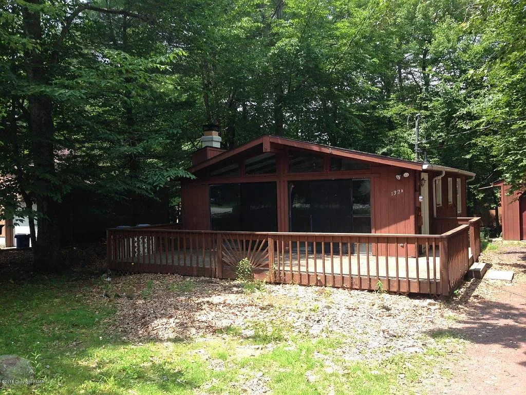 4709 Norwood Ln photo 1