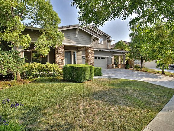 2nd image of 4567 Middle Park Dr