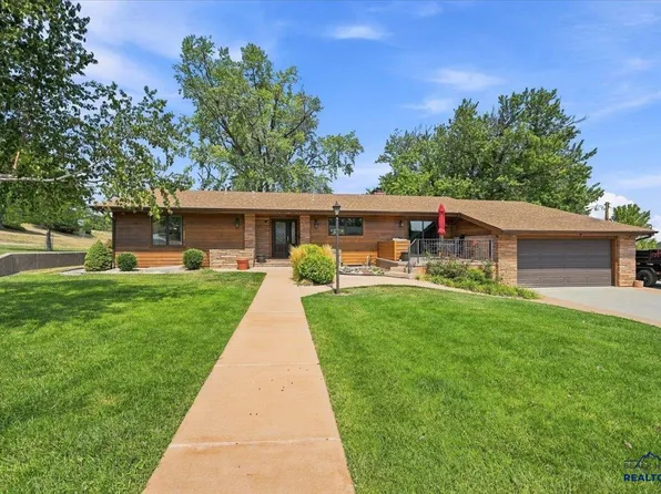 930 Saint Francis St, Rapid City, SD 57701