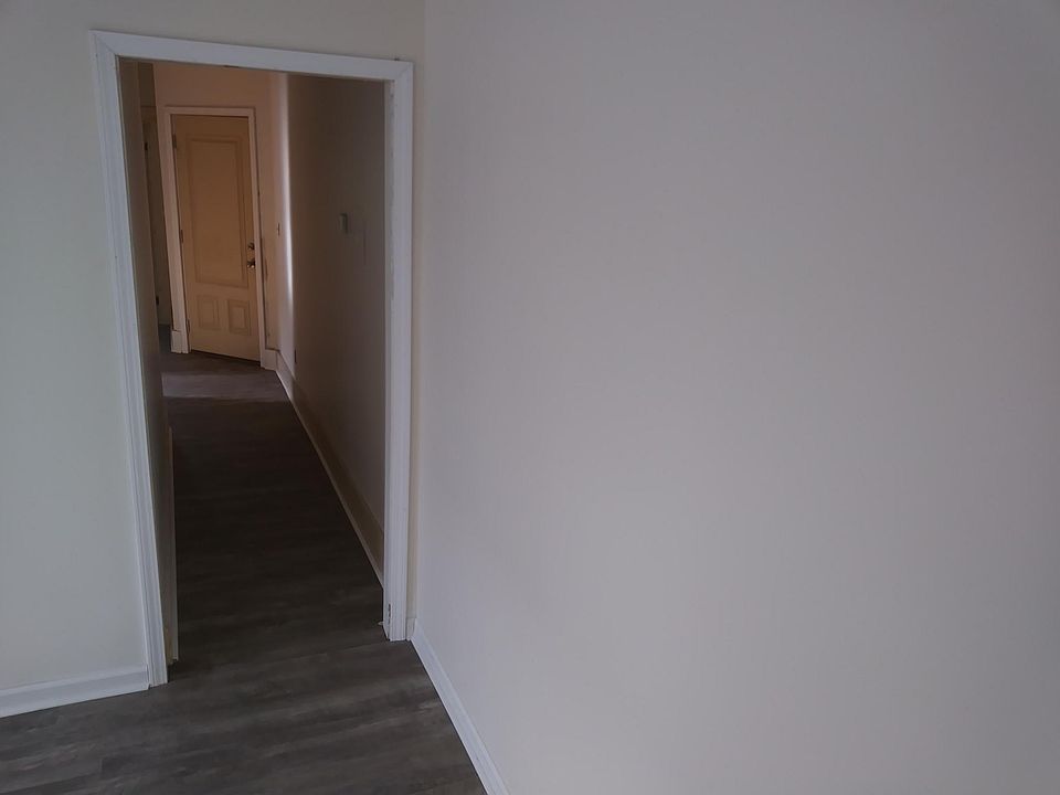 2nd image of 1112 Burnet Ave #4