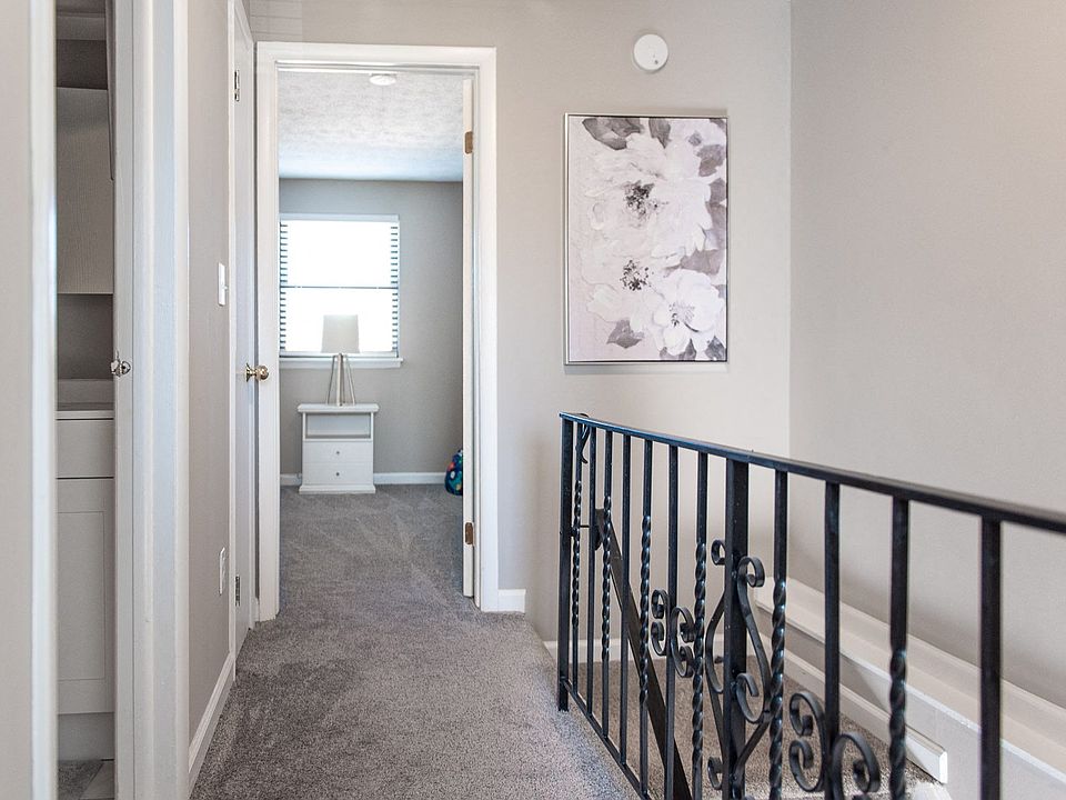 Second-floor hallway between bedrooms