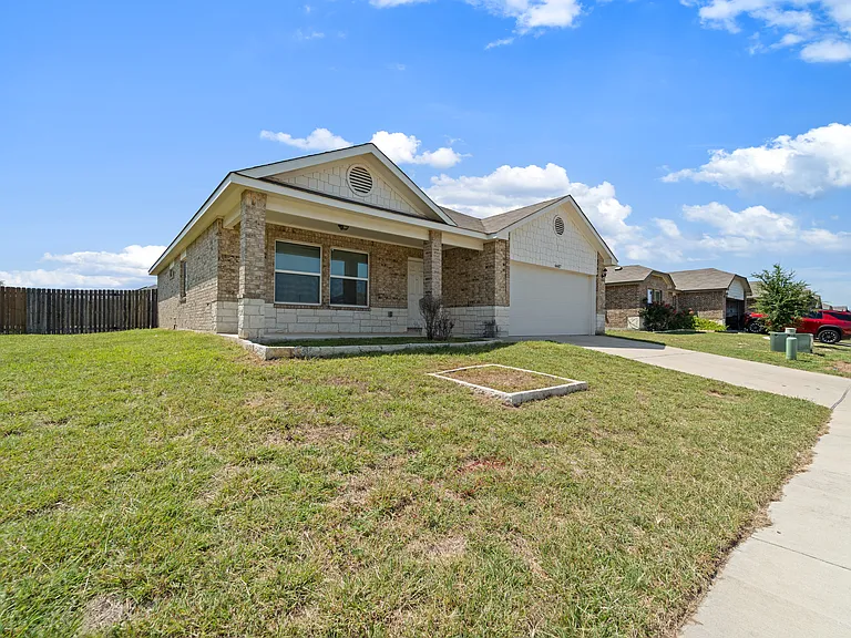 6607 Catherine Dr — Photo 2