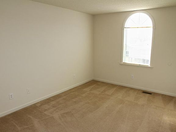 3rd image of 1903 River Dr #A