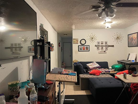 4th image of 9328 Tooley Dr