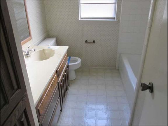 5th image of 1014 Alicia Ln