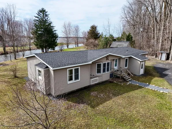 287 Canal Lane, North Hero, VT 05474