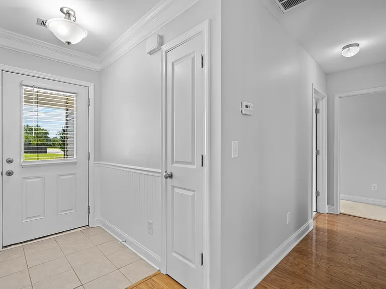 7203 Chipley Dr — Photo 11