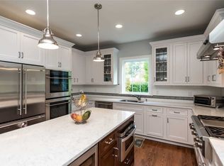 1 East St, Syosset, NY 11791