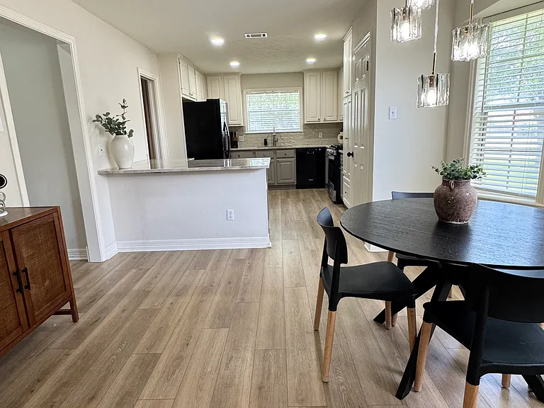 4116 Bedford Dr — Photo 11