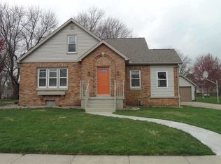 1406 6th St, Orion, IL 61273