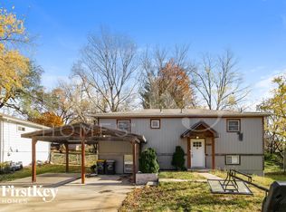 8719 N Grand Ave, Kansas City, MO 64155