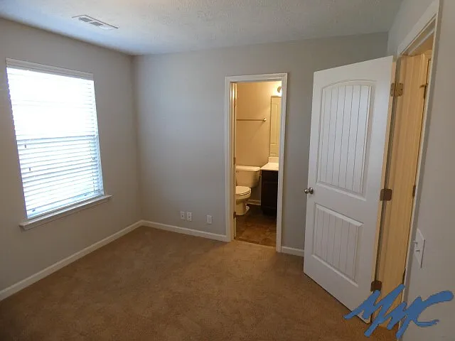 1511 Orange Ct — Photo 14