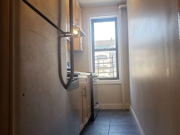 4th image of 495 W 187th St APT 2H