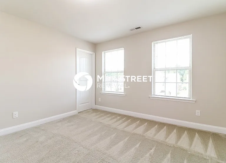 142 Needham Ln — Photo 6