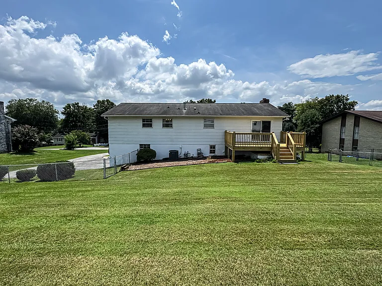 9521 Mobile Dr — Photo 53