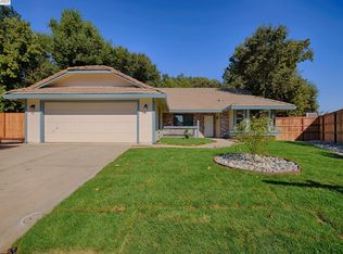 631 Vineyards Ct, Galt, CA