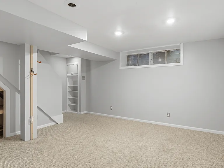 1316 Ivanhoe St #1 — Photo 23