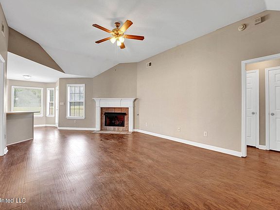 5th image of 7243 Lauren Ln