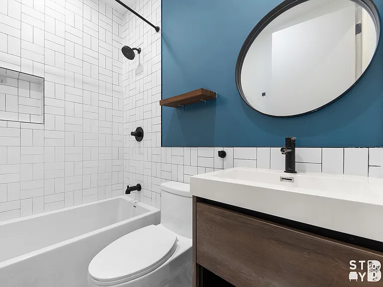 89 Moffat St #3M — Photo 7