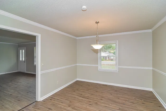 3 bed, 1.5 bath, 2133 sqft, $1,695 — Photo 4