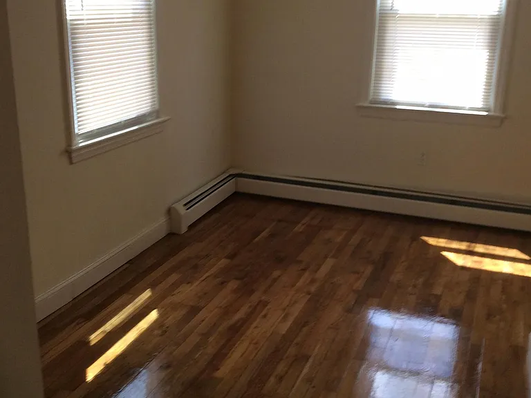 28 Madison Ave — Photo 4