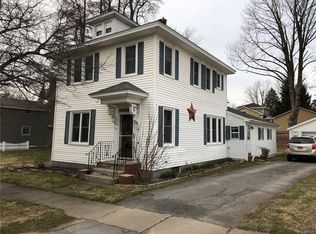 36 Bridge St, Pulaski, NY 13142