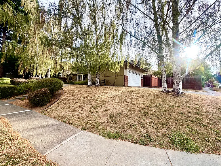 2701 Center Rd — Photo 18