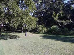 5th image of 1214 Green Leaf Ln