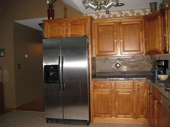 5th image of 1005 Lakewood Dr