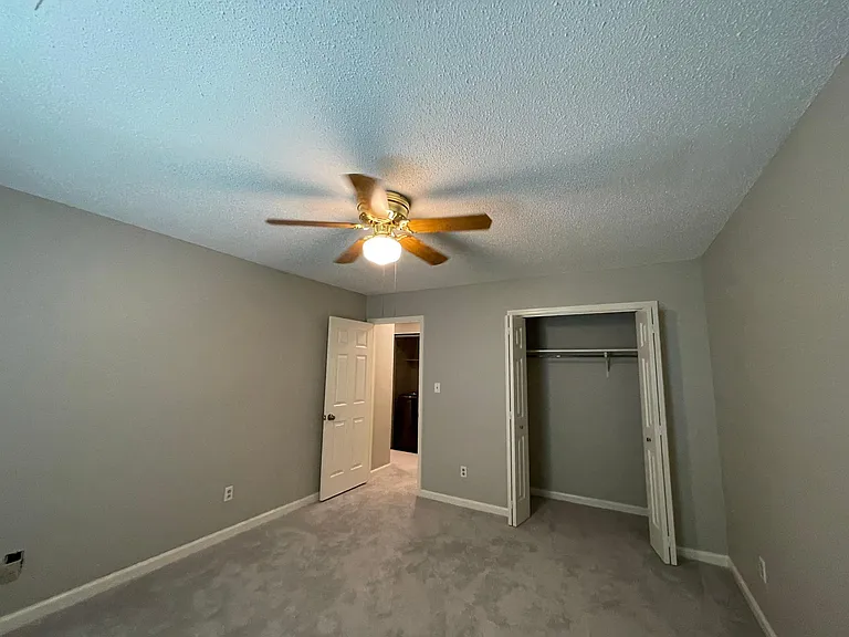 6914 Steeplechase Dr NW — Photo 16