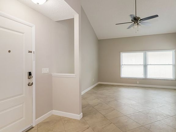 5th image of 11829 Hickorynut Dr