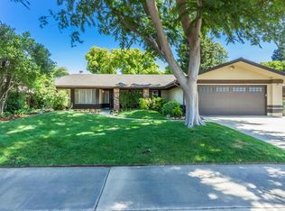 55 Laverne Ave, Clovis, CA 93611