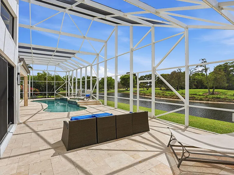 11180 Isle Brook Ct — Photo 57