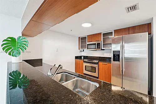 1800 N Bayshore Dr Photo 1