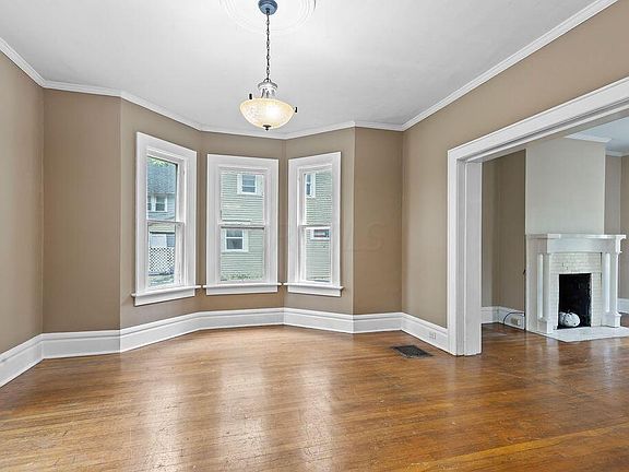 5th image of 2411 Medary Ave