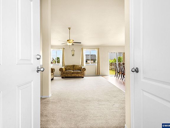 5th image of 3090 Reed Ave