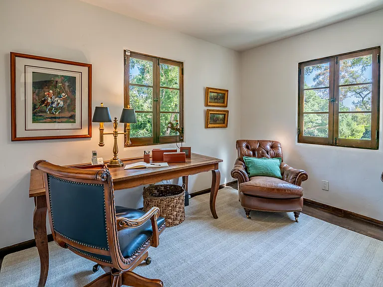 1098 Golf Rd — Photo 48